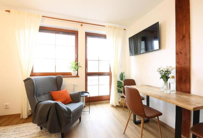 شقة غرفة نوم واحدة مزودة بشُرفة, úpatí Ještědu   Apartmány
