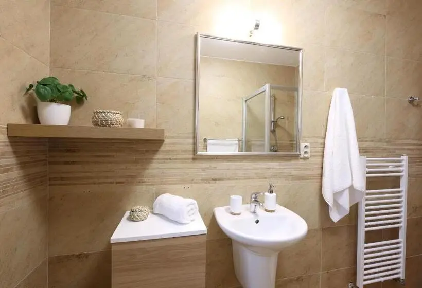 سوئیت جونیور با چشمانداز باغ, úpatí Ještědu Apartmány