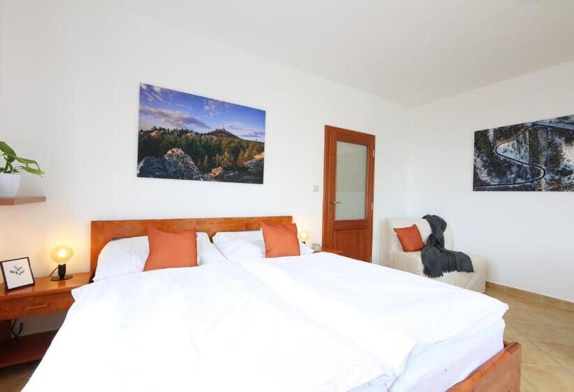 家庭套房, úpatí Ještědu   Apartmány