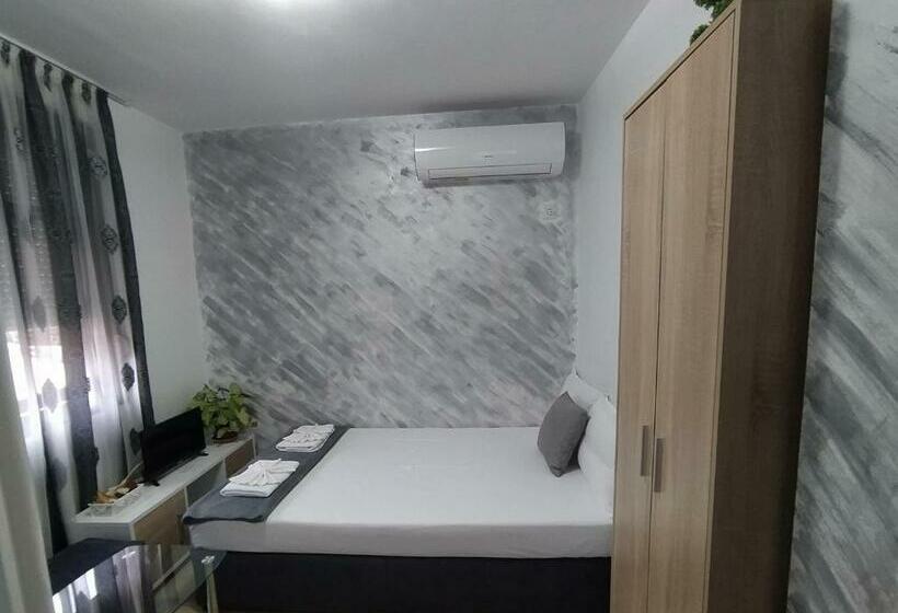 ベーシックルーム, каламанди