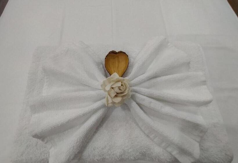 スタンダード４人部屋, каламанди