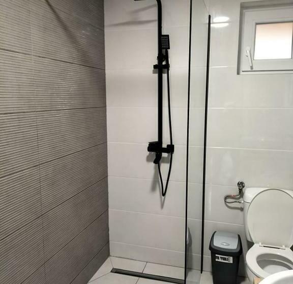 标准间, Casa Justin