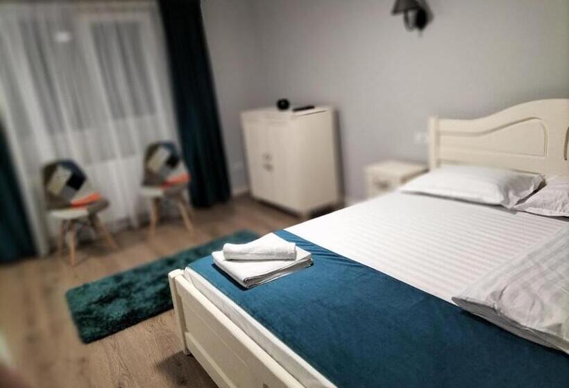 标准间, Casa Justin