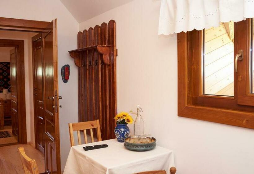 غرفة ديلوكس, Pensiunea Agroturistica Casa Pribegilor