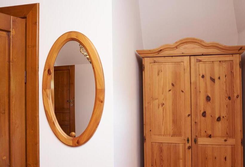 غرفة ديلوكس, Pensiunea Agroturistica Casa Pribegilor