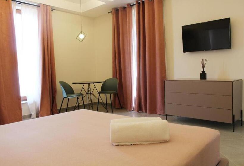 デラックスルーム, Margiò House