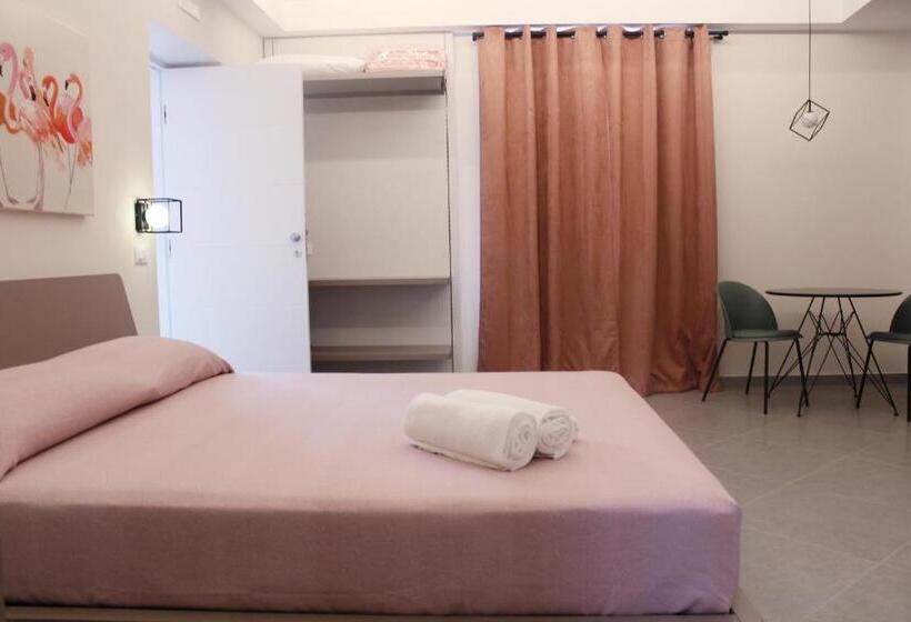 デラックスルーム, Margiò House