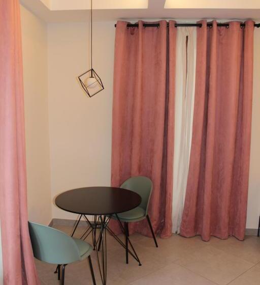 デラックスルーム, Margiò House