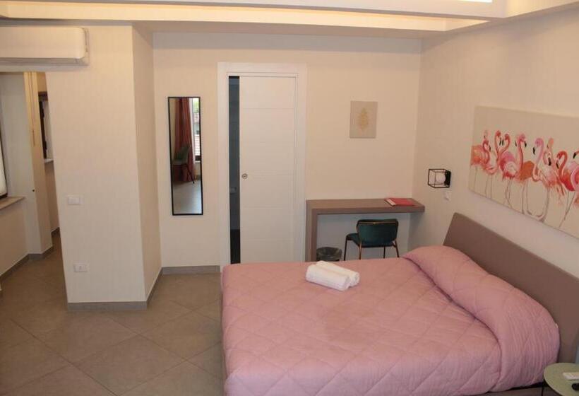 デラックスルーム, Margiò House