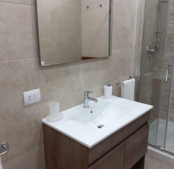 اتاق لوکس با چشمانداز, Maison Marguerite