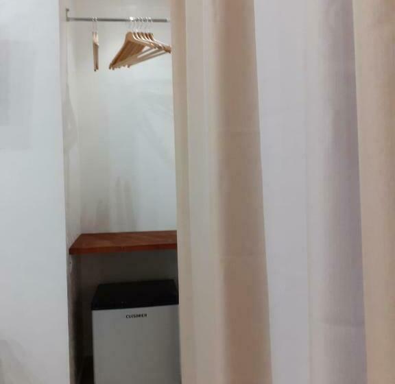 اتاق لوکس با چشمانداز, Maison Marguerite