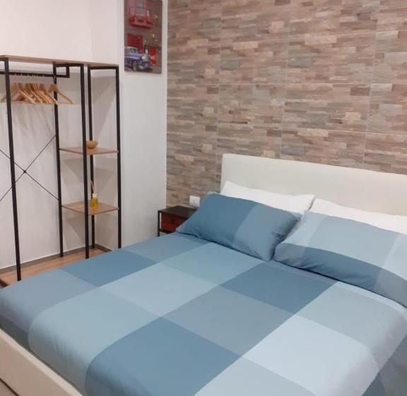 اتاق لوکس با چشمانداز, Maison Marguerite