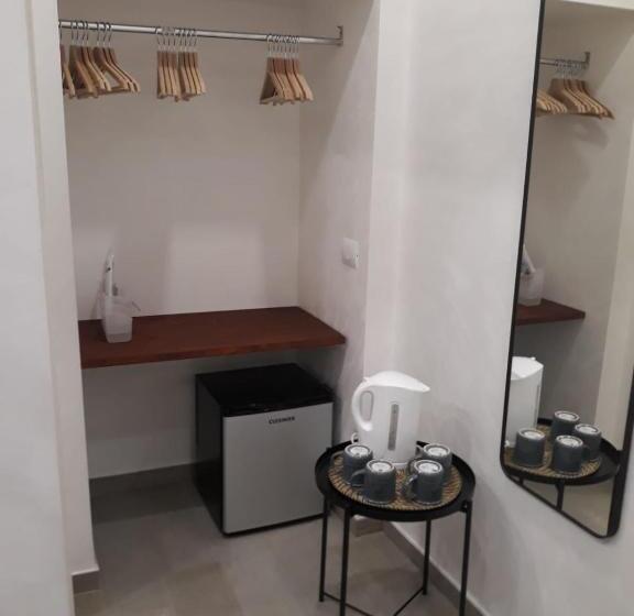 اتاق استاندارد چهار تخته با چشمانداز دریا, Maison Marguerite