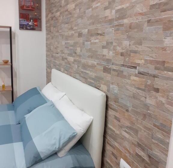 اتاق لوکس با چشمانداز, Maison Marguerite