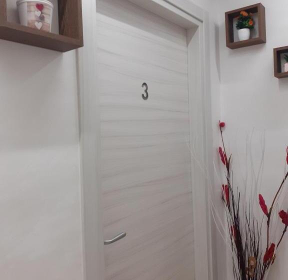 اتاق استاندارد چهار تخته با چشمانداز دریا, Maison Marguerite