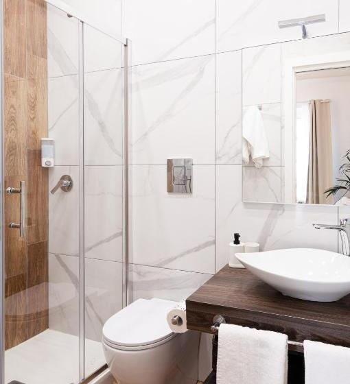 Полулюкс с Балконом, Pompei Plaza