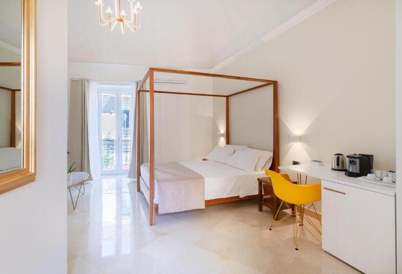 Полулюкс с Балконом, Pompei Plaza