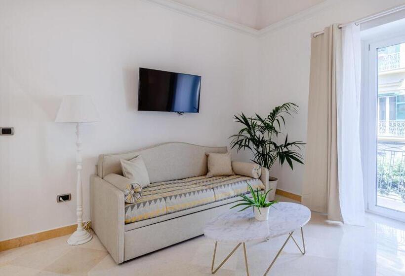 Полулюкс с Балконом, Pompei Plaza