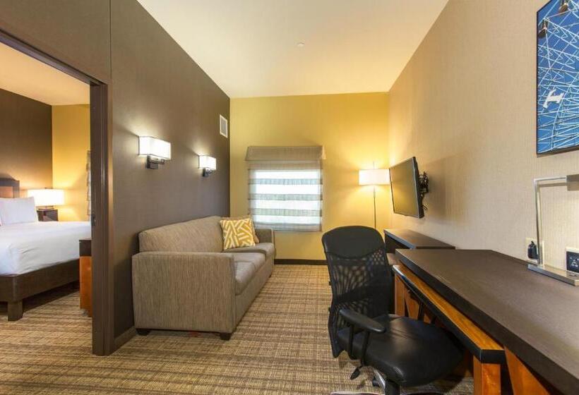 스위트 킹사이즈 침대, Cambria Hotel Plano   Frisco