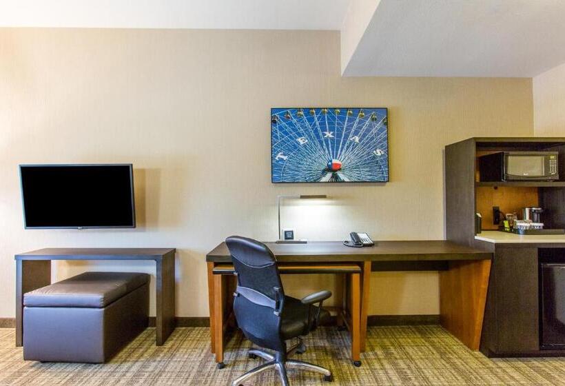 스위트 킹사이즈 침대, Cambria Hotel Plano   Frisco