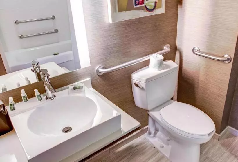身障者適用スイートルーム, Cambria Hotel Plano Frisco