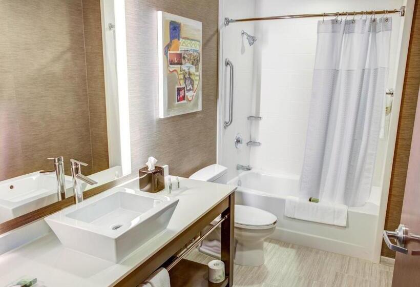 침실 2개 스위트, Cambria Hotel Plano   Frisco