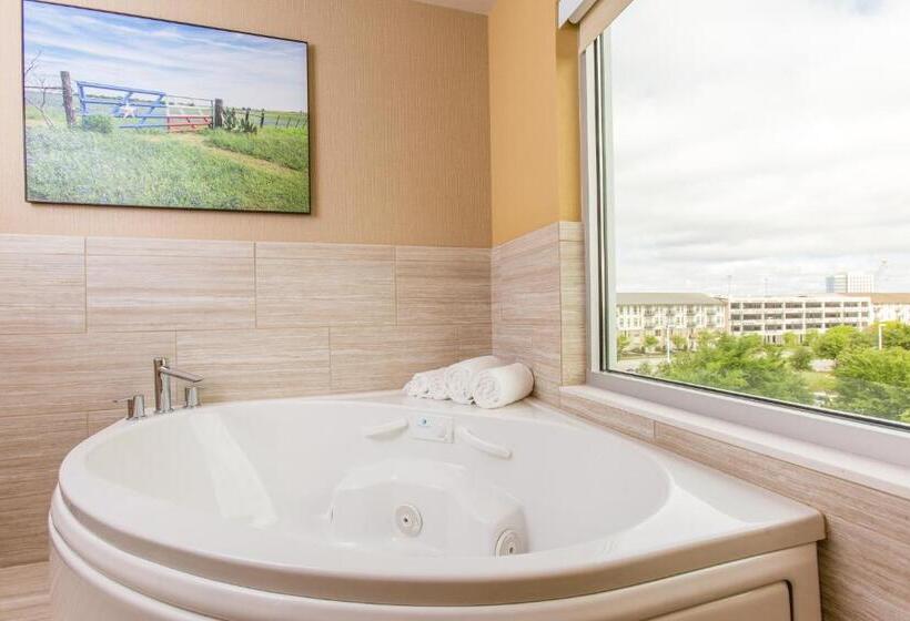 자쿠지 스위트, Cambria Hotel Plano   Frisco