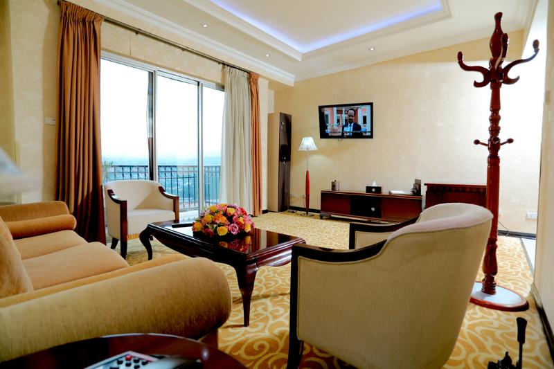 سوییت, Capital Hotel And Spa