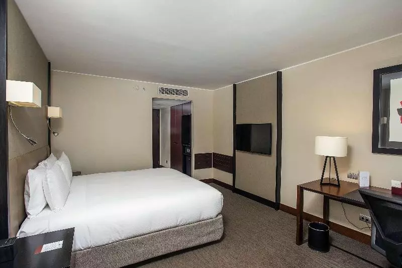 اتاق استاندارد با تخت بزرگ, Doubletree By Hilton Hotel Santiago   Vitacura