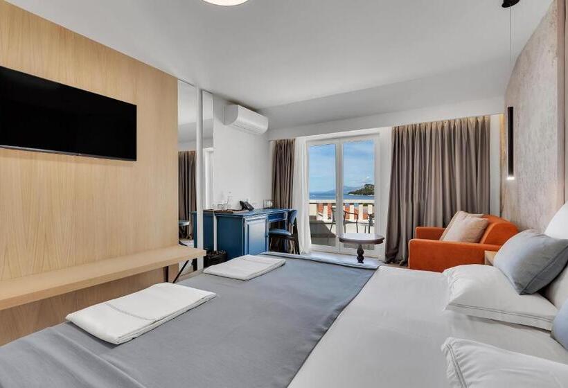 Standard Room Side Sea View, Laurentum