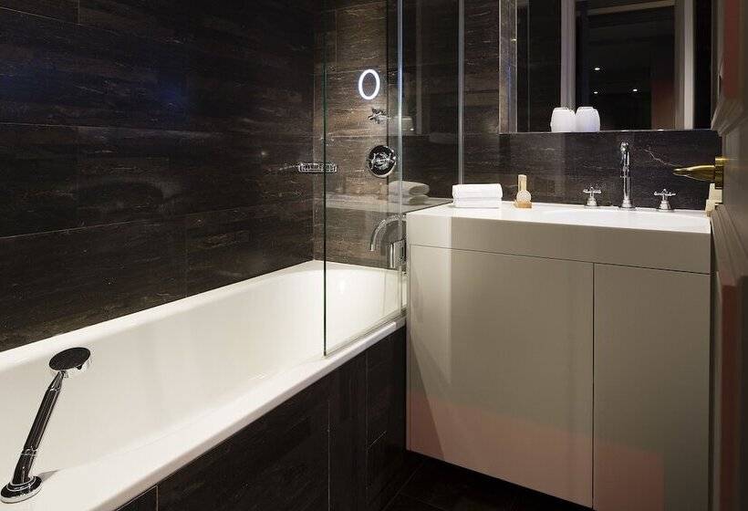 اتاق خانوادگی, Le Marianne