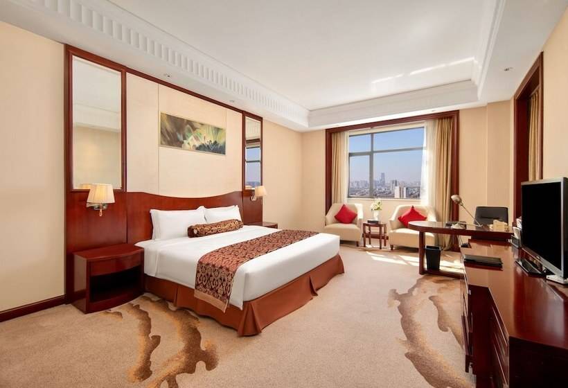 デラックスルーム, Longqi Jianguo