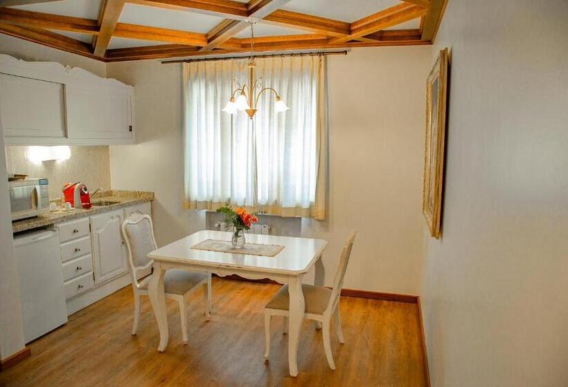 Superior Suite, Ritta Hoppner