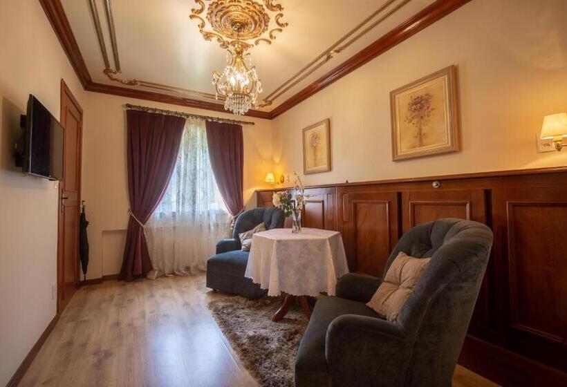 Apartament Rodzinny, Ritta Hoppner