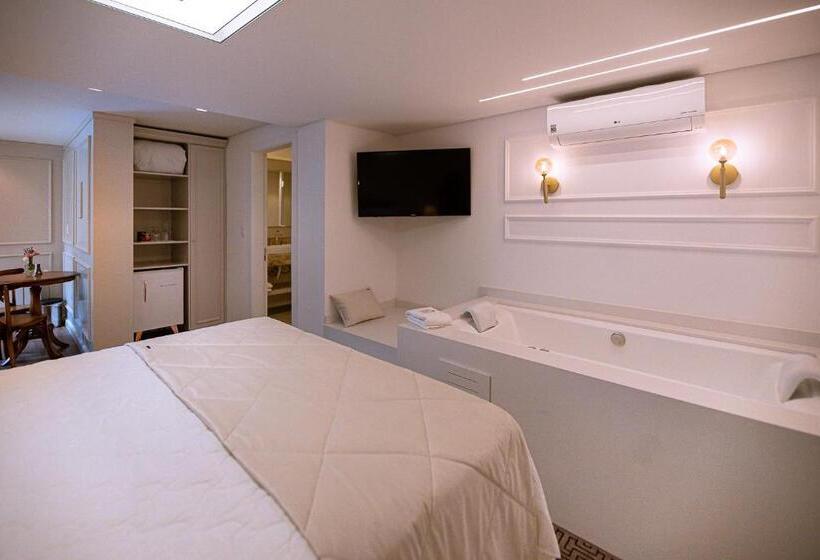 Studio Standard, Ritta Hoppner