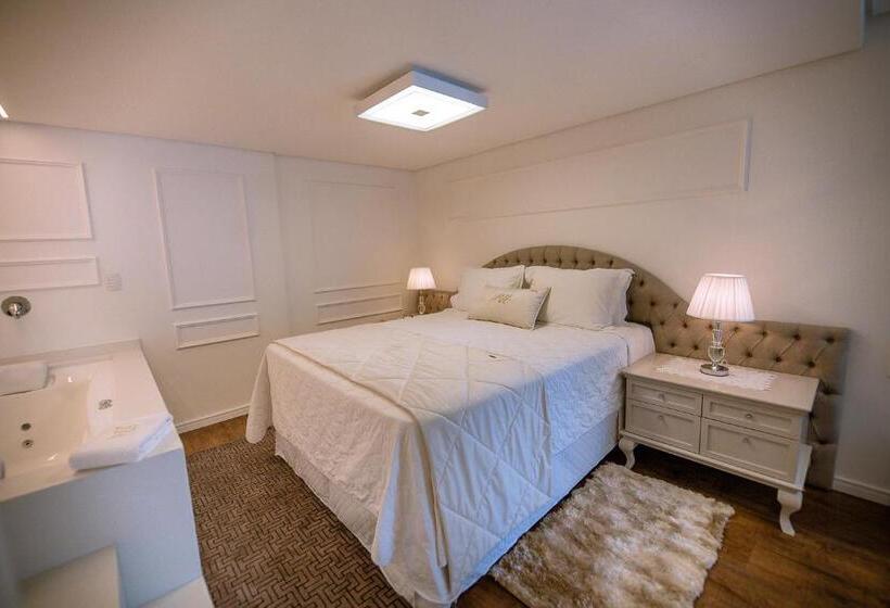 Studio Standard, Ritta Hoppner