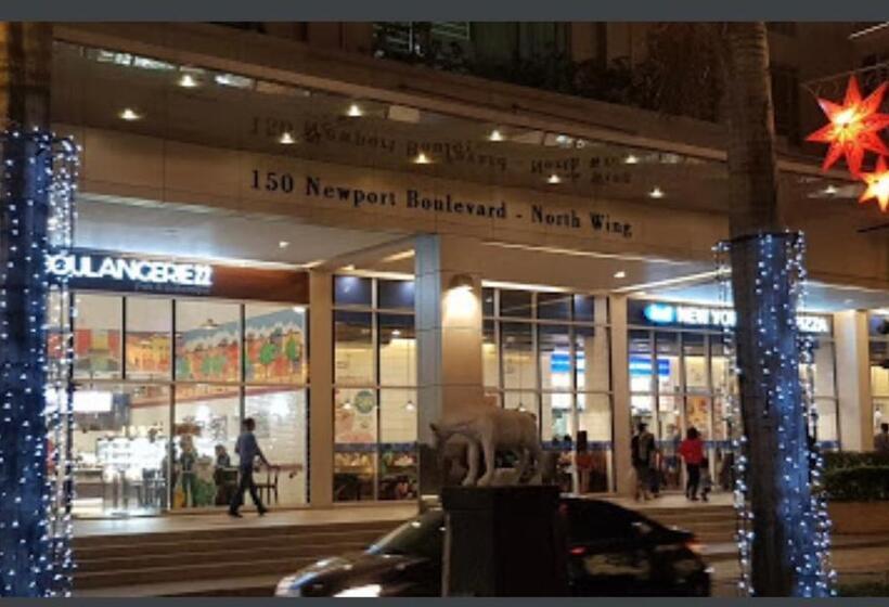 استودیوی استاندارد, Favila Condotel Unit 150 Newport Boulevard Near Airport Terminal 3 And All Other Airport