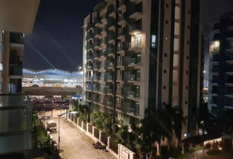 استودیوی استاندارد, Favila Condotel Unit 150 Newport Boulevard Near Airport Terminal 3 And All Other Airport