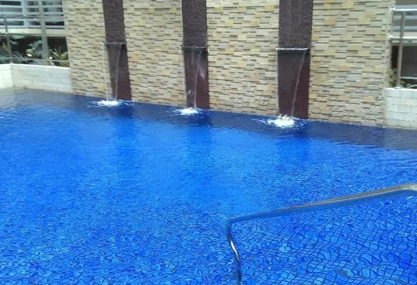 استودیوی استاندارد, Favila Condotel Unit 150 Newport Boulevard Near Airport Terminal 3 And All Other Airport
