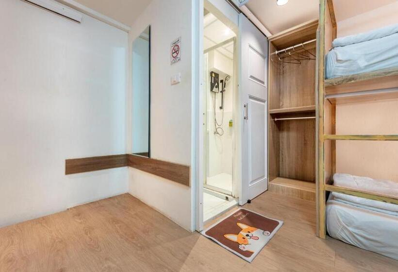 4인용 스탠다드 룸, โรงแรมชิบะรูม นครราชสีมา สาขามหาวิทยาลัยเทคโนโลยีสุรนารี