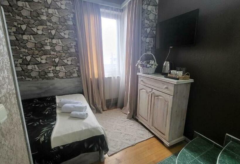 Номер Стандарт, Boina House