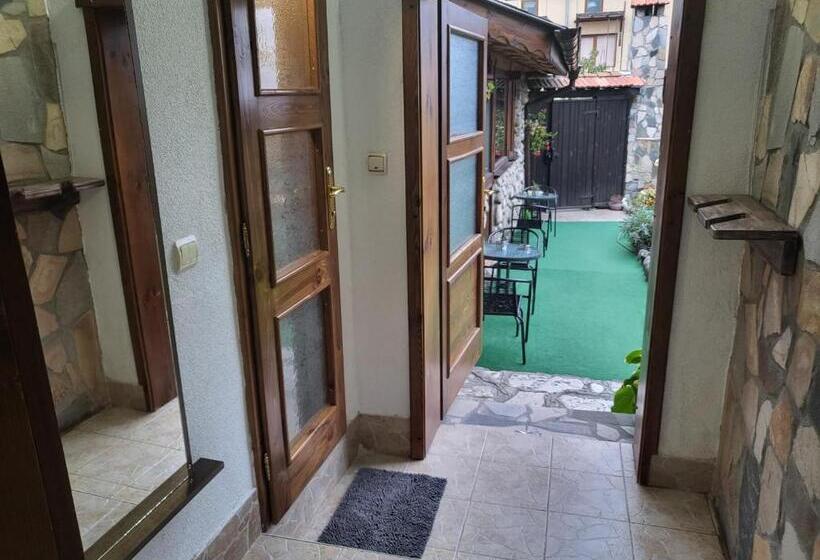 Номер Стандарт с Террасой, Boina House