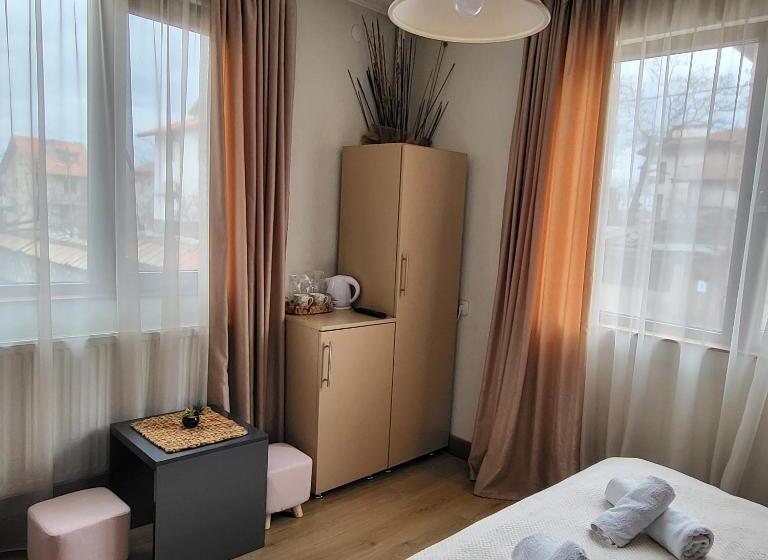 Номер Стандарт, Boina House