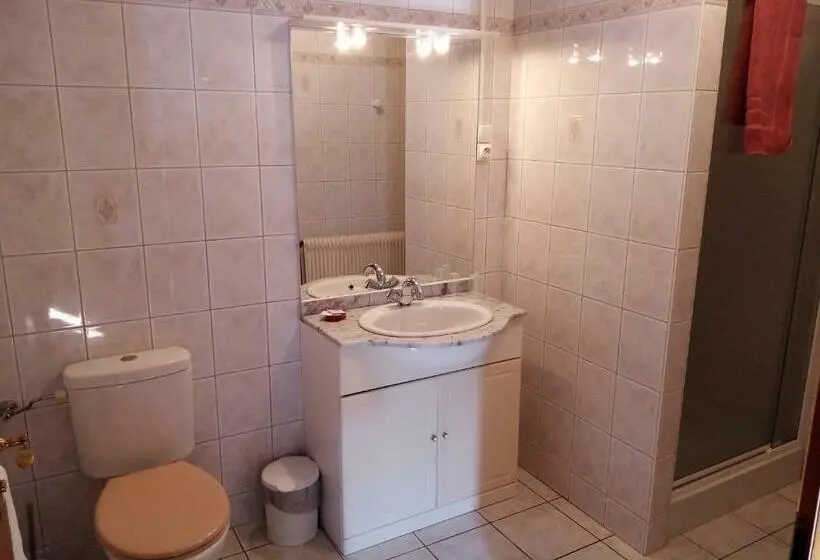 スタンダードルーム, Chambres Thirion