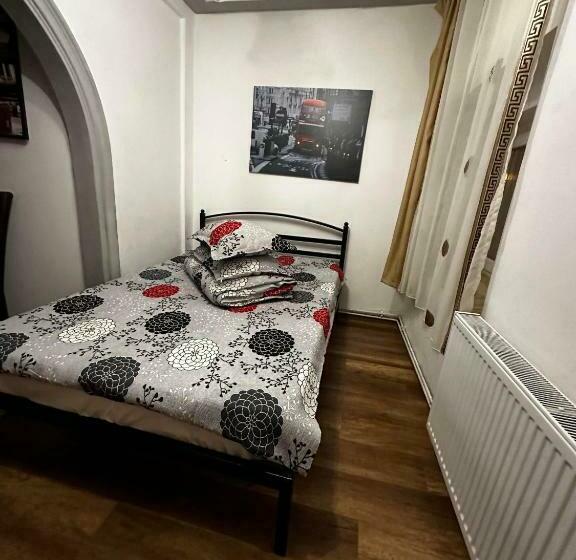 スタンダードトリプルルーム, Casa Bucovineană