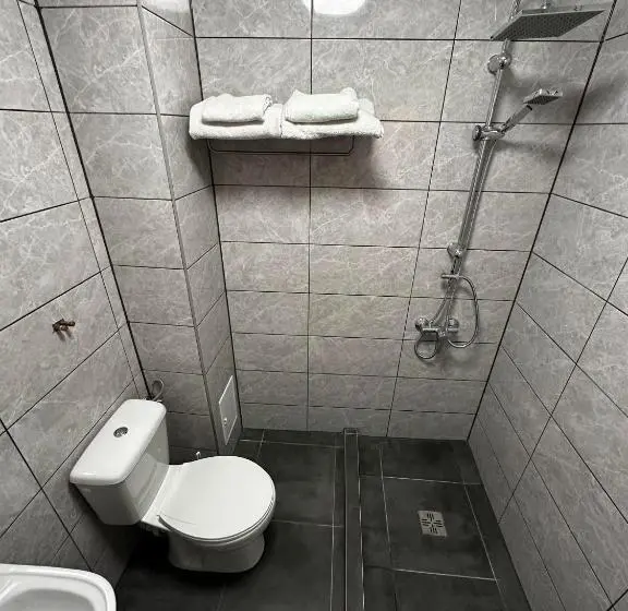 اتاق استاندارد چهار تخته, Casa Bucovineană