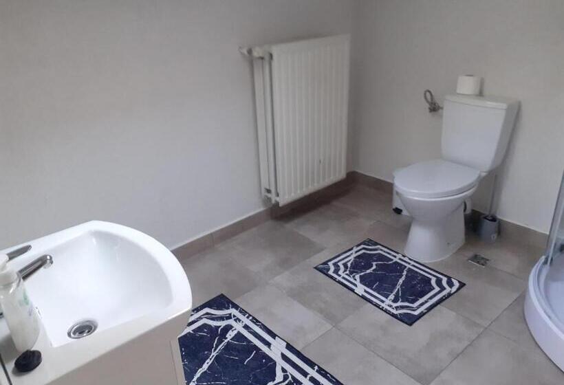 דירת שני חדרים, Casa Andy