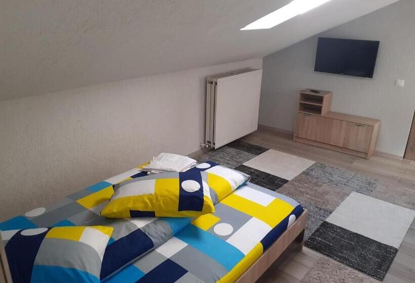 דירת שני חדרים, Casa Andy