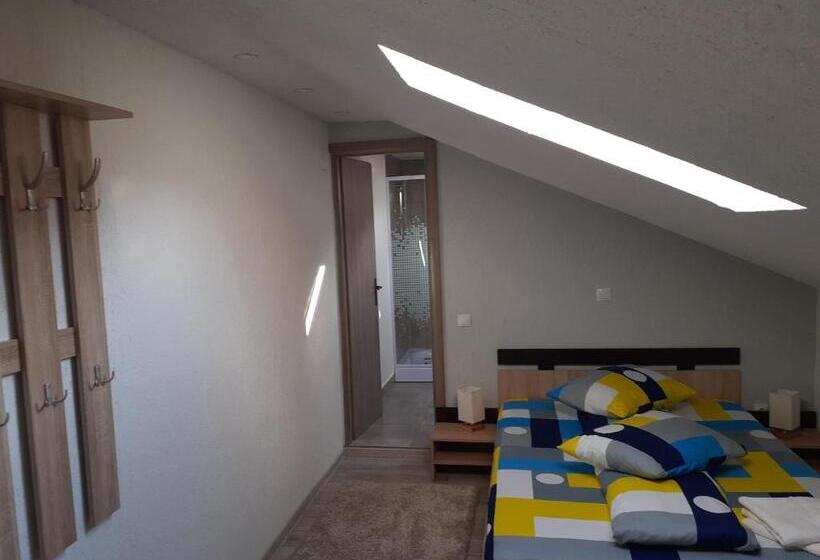 דירת שני חדרים, Casa Andy