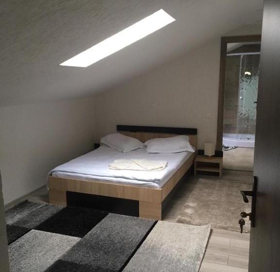 דירת שני חדרים, Casa Andy